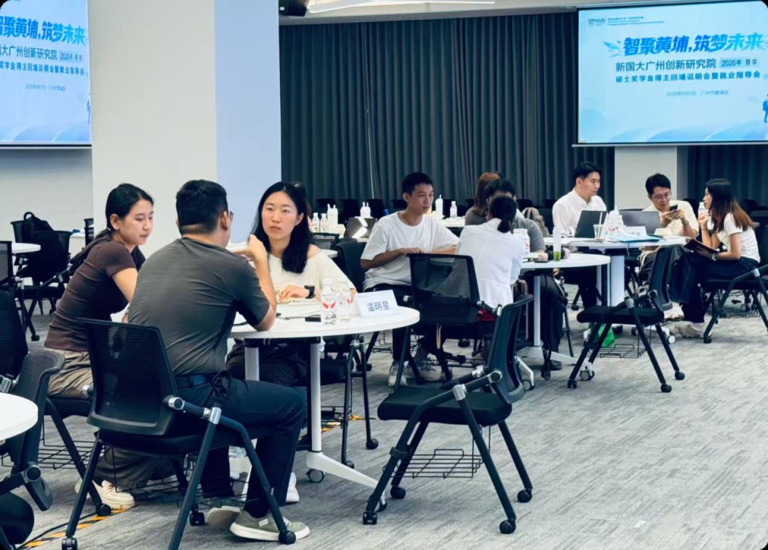 分组辅导现场.jpg 分组辅导现场.jpg