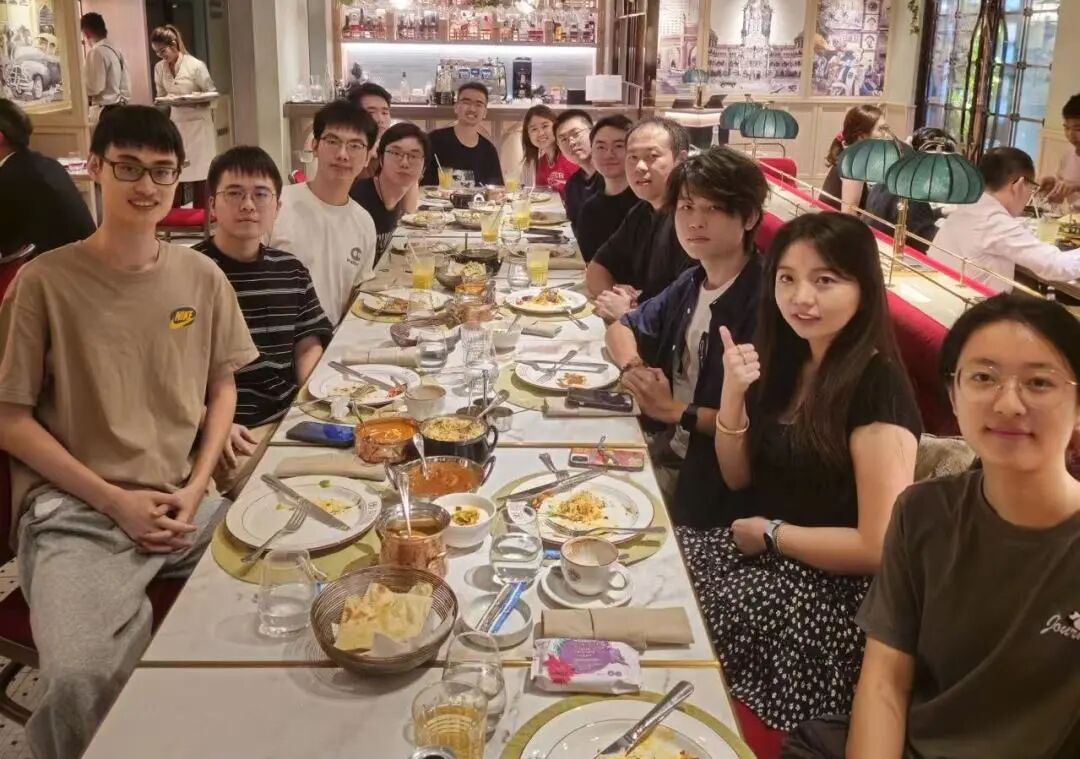 邵林团队.jpg 邵林团队.jpg